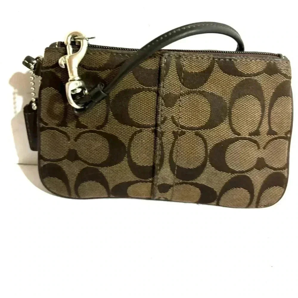 Coach vintage cc signature print  canvas wristlet wallet
